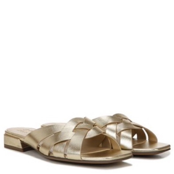 NEW! Naturalizer Dark Gold Ashford Open Toe Flat Sandals - Size 5.5 - Picture 1 of 15